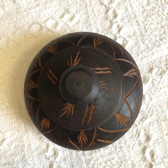 VTG Hand Carved Wooden Trinket Box w/ Lid Rustic Boho Decor Small Leaf 4"x2.5" - Picture 3 of 10